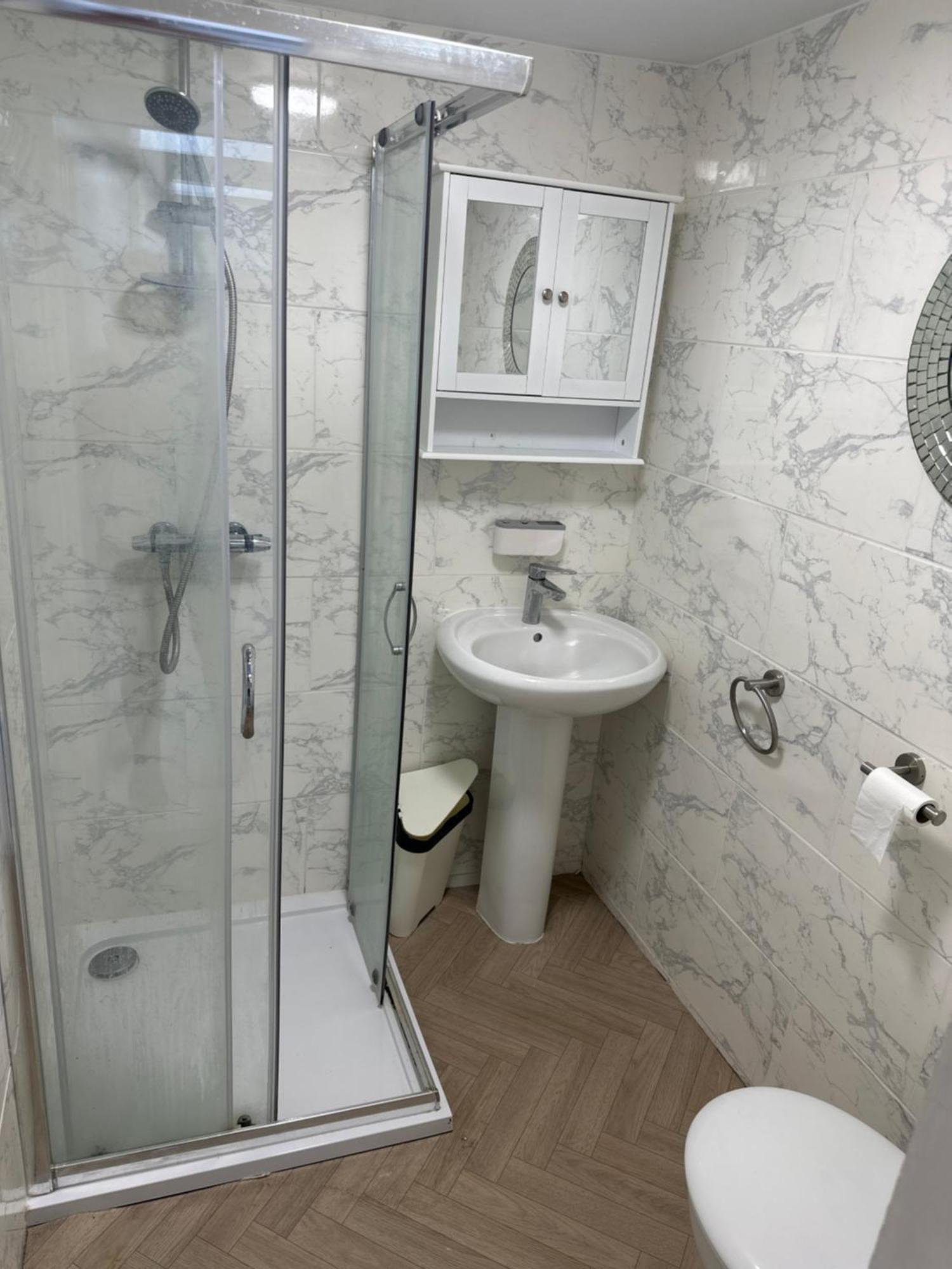 فندق Barrs Court Beds Warmley المظهر الخارجي الصورة